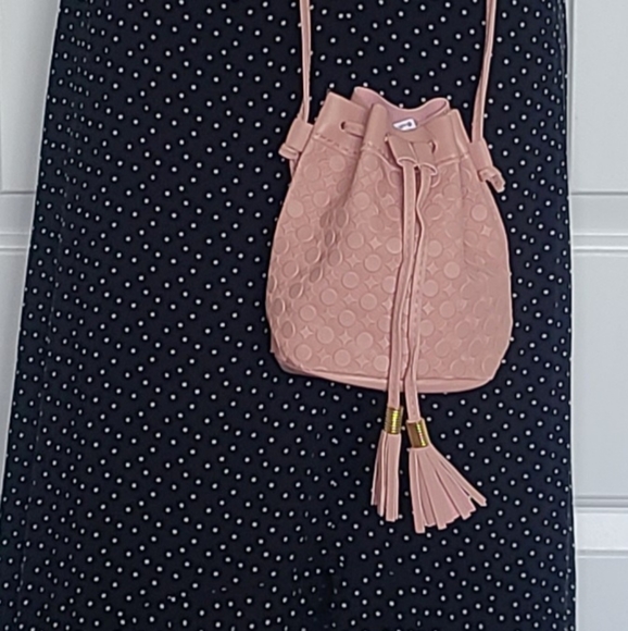 Tassel Textured Bucket Crossbody  Bag Pink - Picture 12 of 12